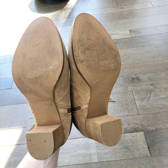 Matisse Paulson Tan Fringe Suede Booties, 9.5 - Picture 9 of 9